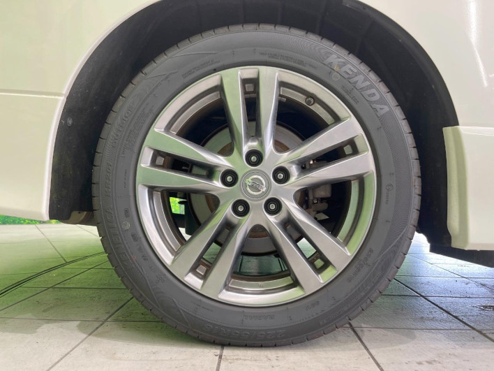2013 Nissan Elgrand DBA-TE52 (UW-6a13f1101146f)[18]