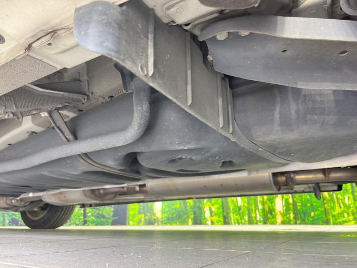 2013 Nissan Elgrand DBA-TE52 (UW-6a13f1101146f)[20]