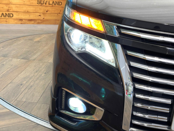 2016 Nissan Elgrand DBA-TE52 (UW-6a13f11098f9c)[28]