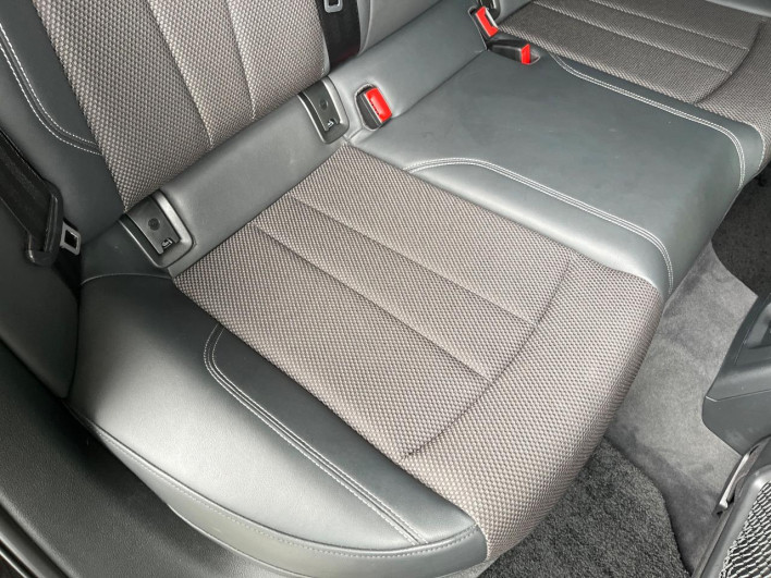 2019 Audi A4 DBA-8WCYRF (UW-6a13f126db52c)[29]