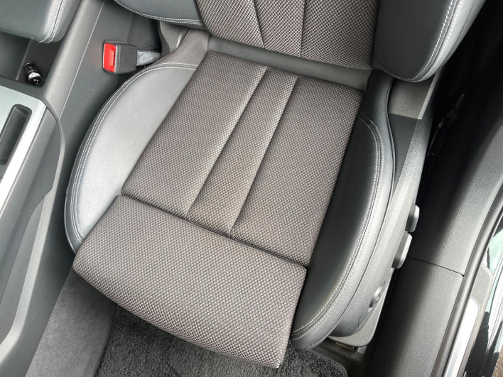2019 Audi A4 DBA-8WCYRF (UW-6a13f126db52c)[19]