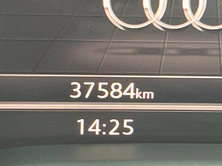 2019 Audi A4 DBA-8WCYRF (UW-6a13f126db52c)[2]