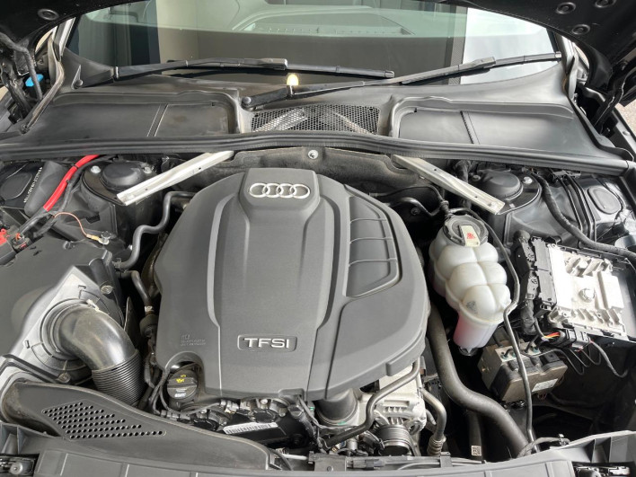 2019 Audi A4 DBA-8WCYRF (UW-6a13f126db52c)[7]