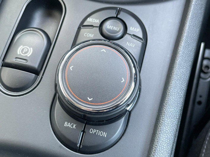 2019 Rover Mini LDA-LR20 (UW-6a13f12e85c4f)[13]