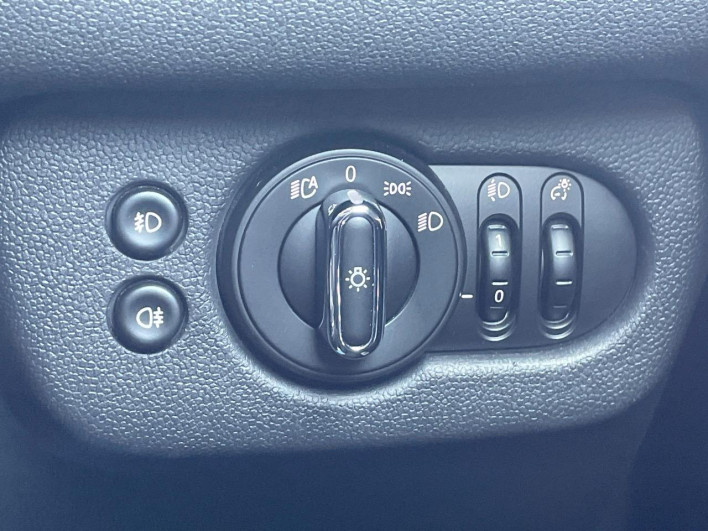 2019 Rover Mini LDA-LR20 (UW-6a13f12e85c4f)[11]