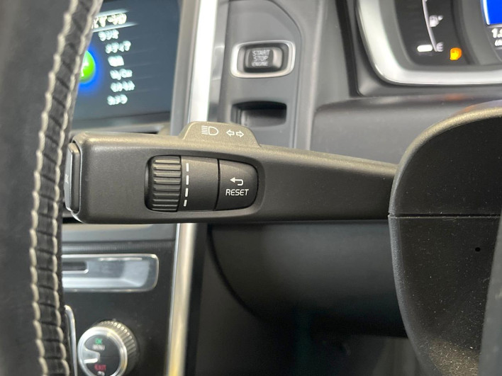2017 Volvo XC60 DBA-DB420XC (UW-6a13f131c2052)[16]