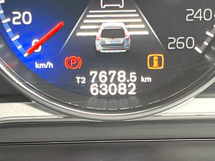 2017 Volvo XC60 DBA-DB420XC (UW-6a13f131c2052)[1]