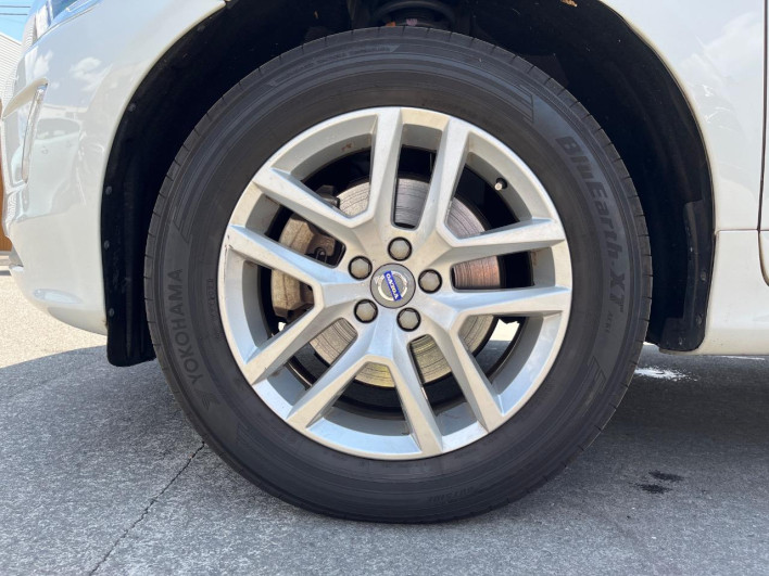 2017 Volvo XC60 LDA-DD4204TXC (UW-6a13f1328a58b)[12]