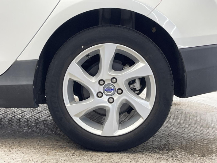 2014 Volvo V40 DBA-MB4164T (UW-6a13f1335d0dc)[19]