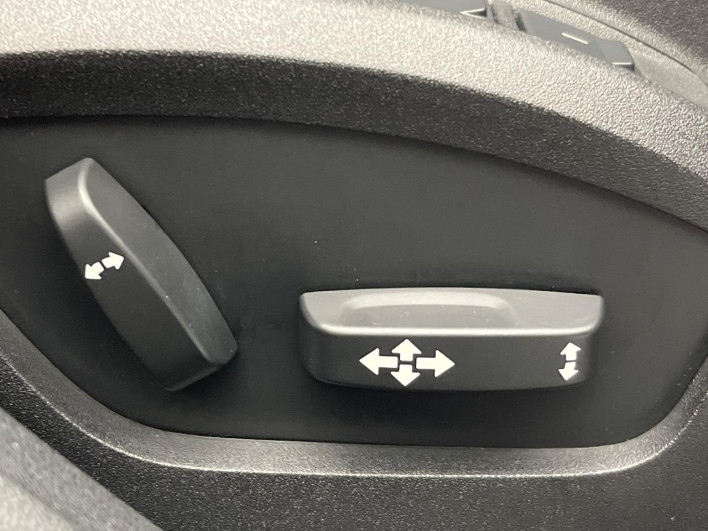 2014 Volvo V40 DBA-MB4164T (UW-6a13f1335d0dc)[8]