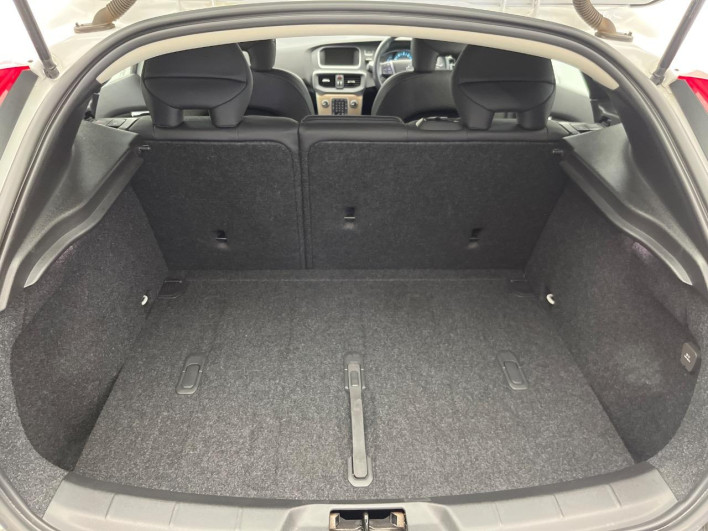 2014 Volvo V40 DBA-MB4164T (UW-6a13f1335d0dc)[14]