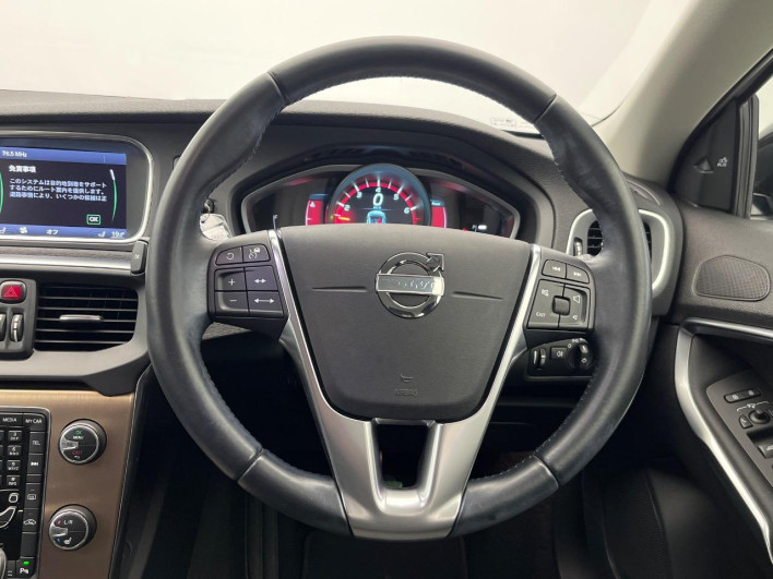 2014 Volvo V40 DBA-MB4164T (UW-6a13f1335d0dc)[22]