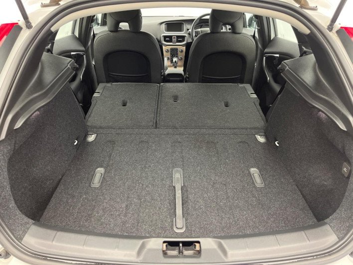 2014 Volvo V40 DBA-MB4164T (UW-6a13f1335d0dc)[13]