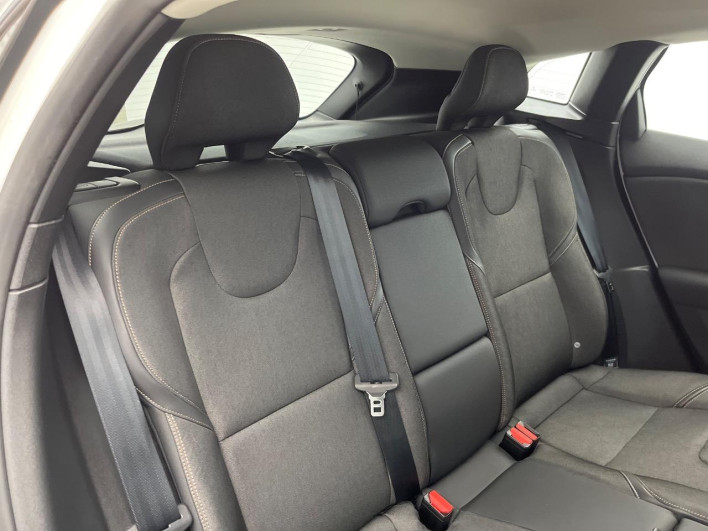 2014 Volvo V40 DBA-MB4164T (UW-6a13f1335d0dc)[10]