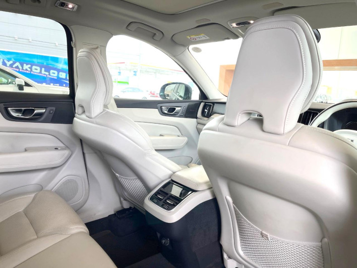 2020 Volvo XC60 5AA-UB420TXCM (UW-6a13f134270f3)[29]