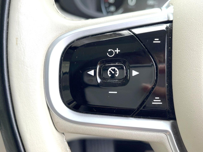 2020 Volvo XC60 5AA-UB420TXCM (UW-6a13f134270f3)[20]