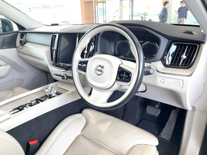 2020 Volvo XC60 5AA-UB420TXCM (UW-6a13f134270f3)[24]