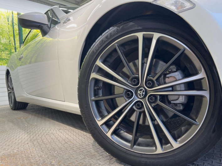 2013 Toyota 86 DBA-ZN6 (UW-6a13f1385d576)[9]