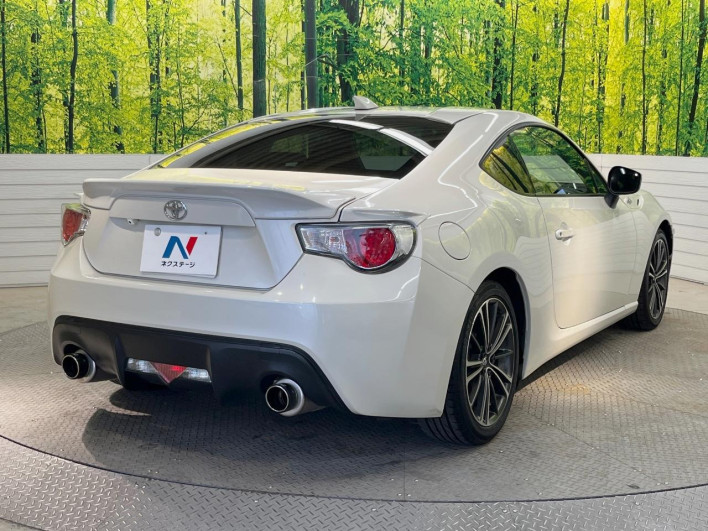 2013 Toyota 86 DBA-ZN6 (UW-6a13f1385d576)[19]