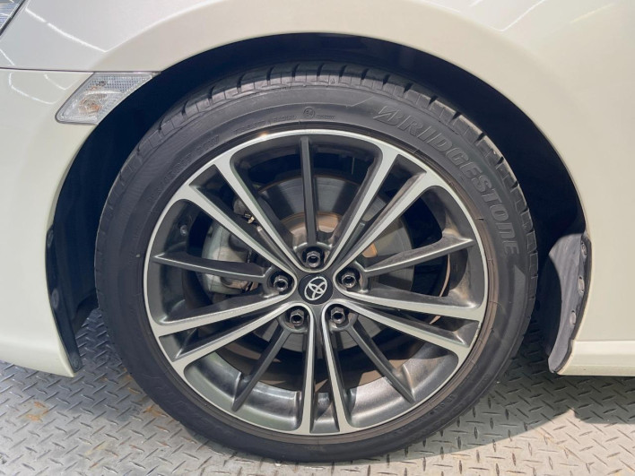 2013 Toyota 86 DBA-ZN6 (UW-6a13f1385d576)[15]