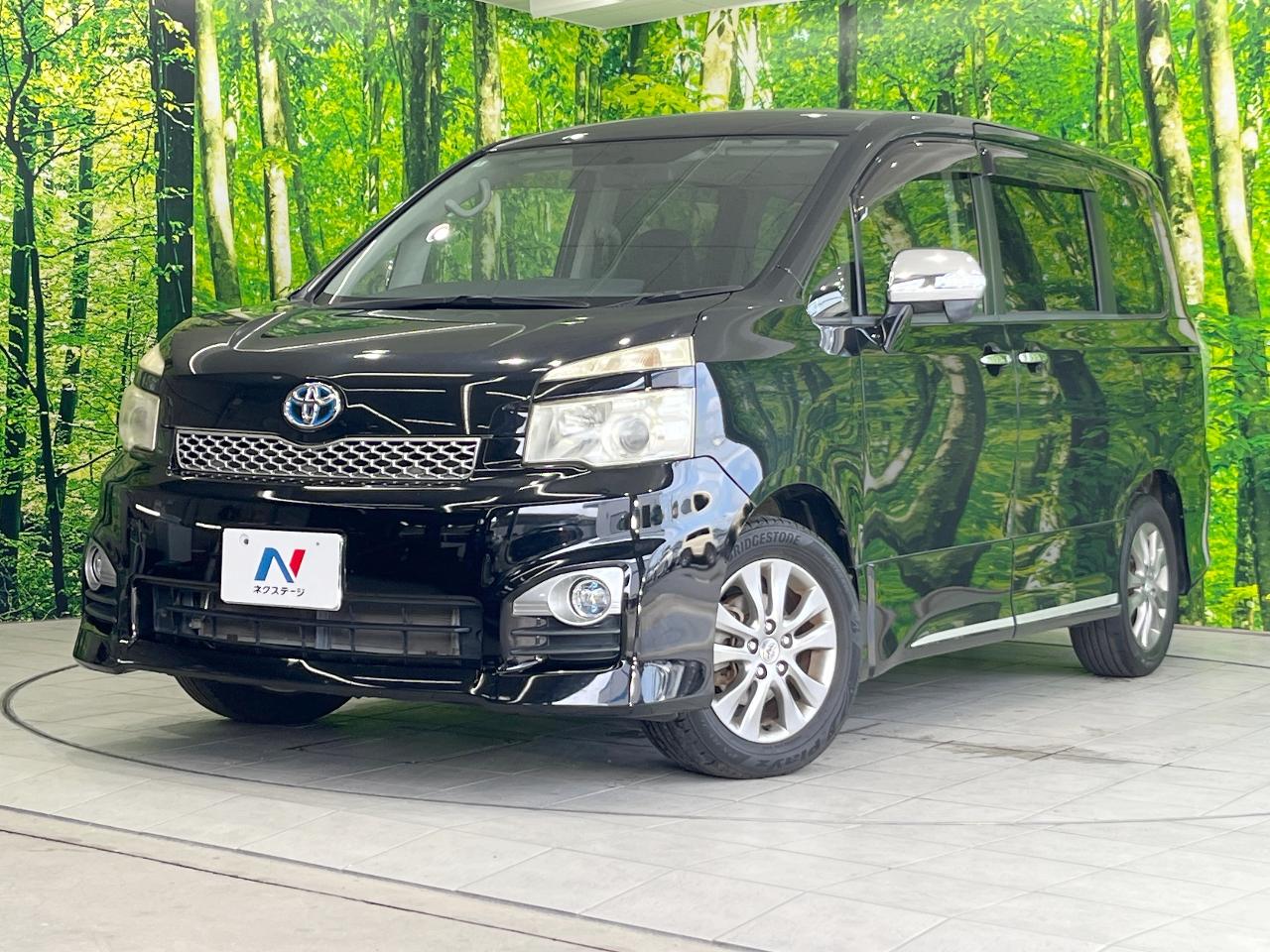 2012 Toyota Voxy DBA-ZRR70W