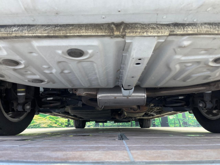 2014 Toyota Voxy DBA-ZRR80W (UW-6a13f13a6ee8f)[7]