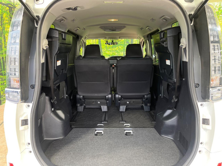 2014 Toyota Voxy DBA-ZRR80W (UW-6a13f13a6ee8f)[5]