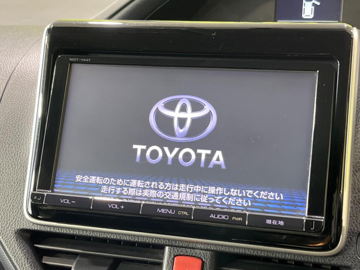 2014 Toyota Voxy DBA-ZRR80W (UW-6a13f13a6ee8f)[25]