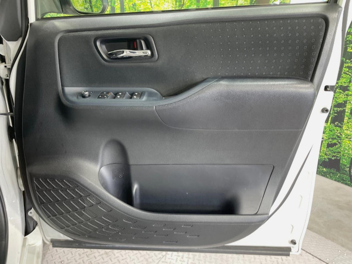 2016 Toyota Noah DBA-ZRR80G (UW-6a13f13cbf442)[25]