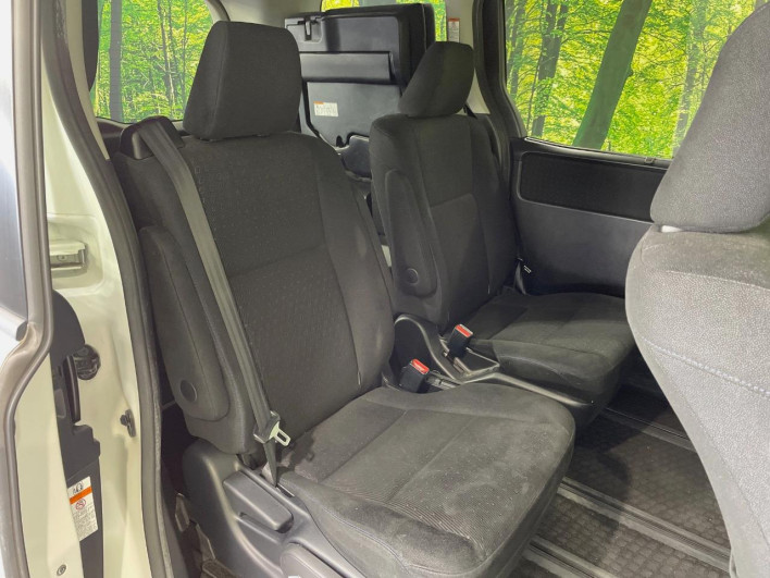 2016 Toyota Noah DBA-ZRR80G (UW-6a13f13cbf442)[29]