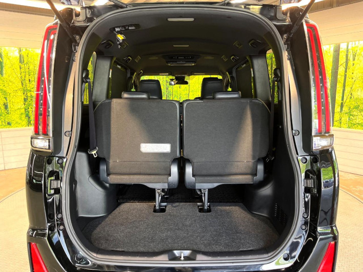 2017 Toyota Noah DBA-ZRR80W (UW-6a13f13f060a1)[6]