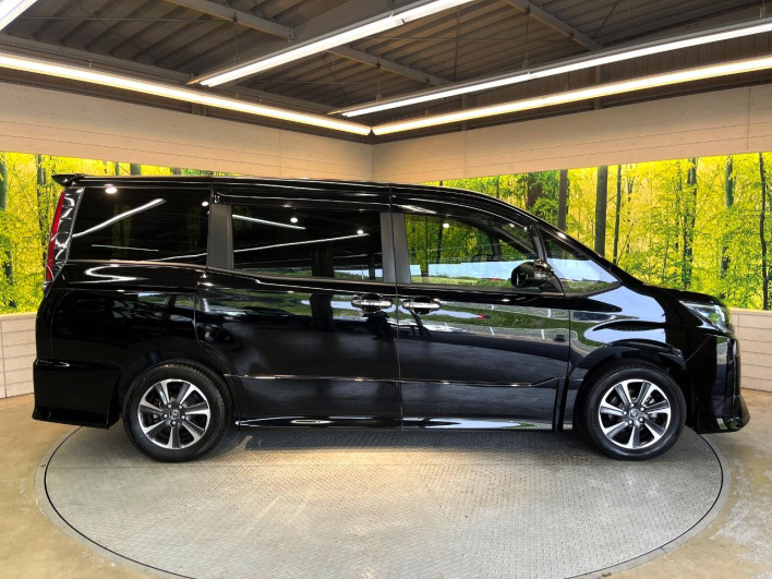 2017 Toyota Noah DBA-ZRR80W (UW-6a13f13f060a1)[14]