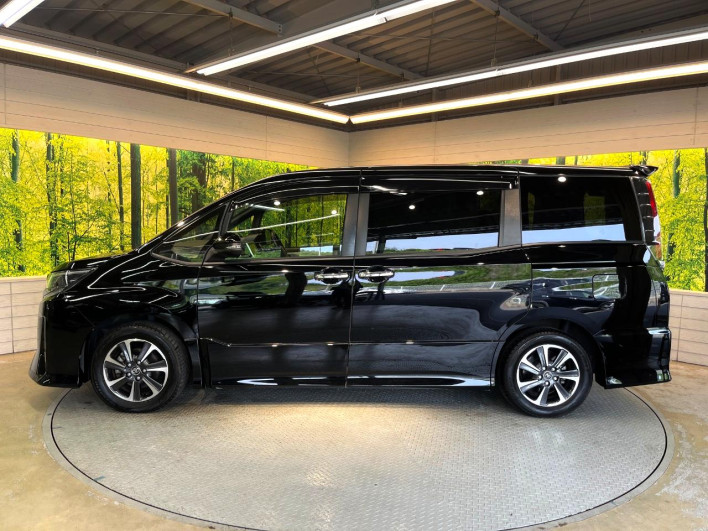 2017 Toyota Noah DBA-ZRR80W (UW-6a13f13f060a1)[10]