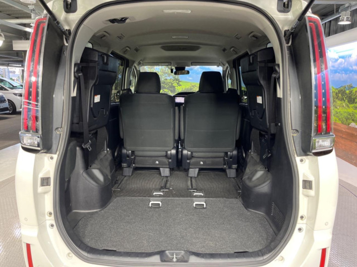2020 Toyota Noah DBA-ZRR80G (UW-6a13f14191a41)[29]