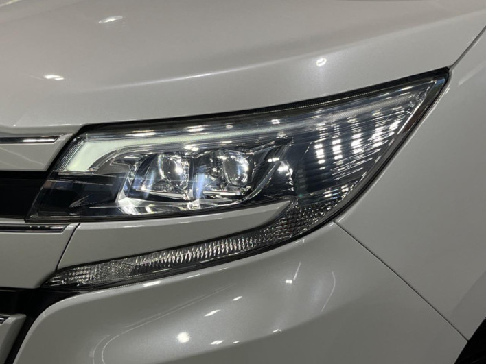 2020 Toyota Noah DBA-ZRR80G (UW-6a13f14191a41)[10]