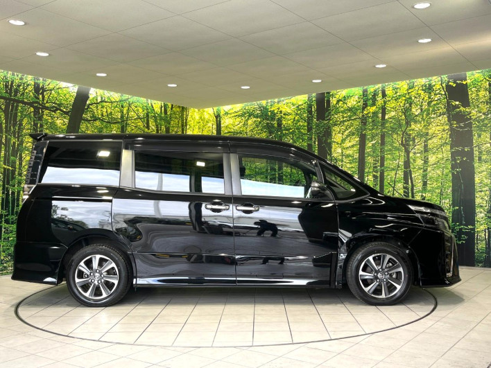 2020 Toyota Voxy 3BA-ZRR80W (UW-6a13f141d041b)[10]