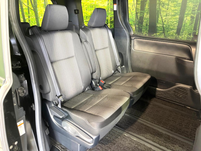 2020 Toyota Voxy 3BA-ZRR80W (UW-6a13f141d041b)[23]