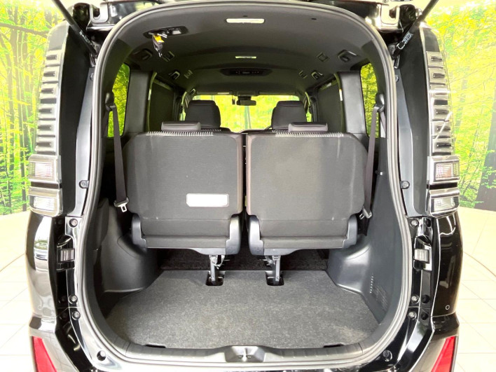 2020 Toyota Voxy 3BA-ZRR80W (UW-6a13f141d041b)[28]