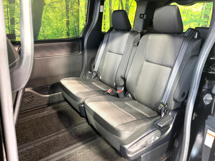 2020 Toyota Voxy 3BA-ZRR80W (UW-6a13f141d041b)[25]