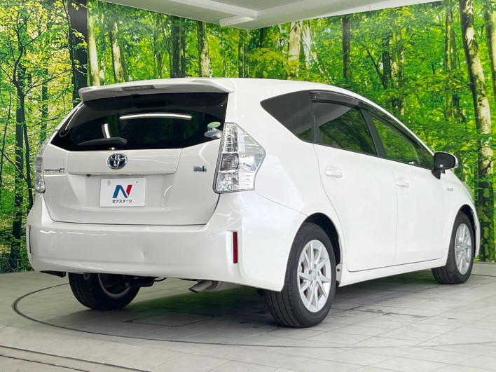 2013 Toyota Prius α DAA-ZVW41W (UW-6a13f14bf06f3)[8]
