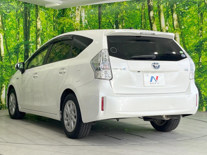 2013 Toyota Prius α DAA-ZVW41W (UW-6a13f14bf06f3)[6]