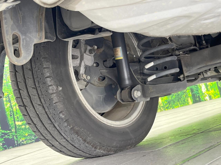 2013 Toyota Prius α DAA-ZVW41W (UW-6a13f14bf06f3)[24]