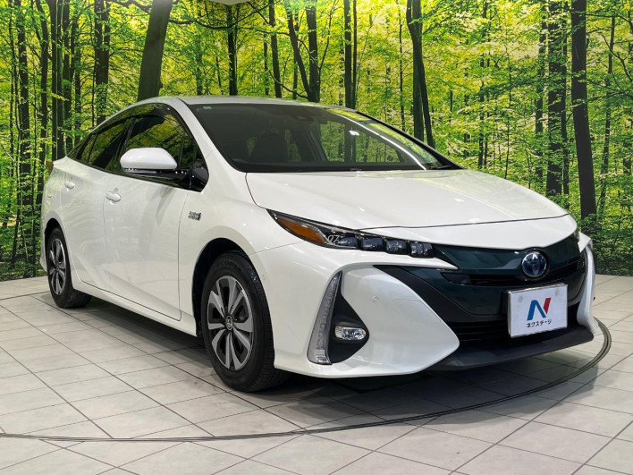 2017 Toyota Prius PHV DLA-ZVW52 (UW-6a13f14fc005d)[17]
