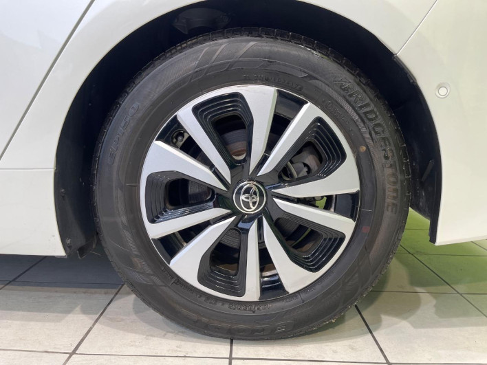 2017 Toyota Prius PHV DLA-ZVW52 (UW-6a13f14fc005d)[7]