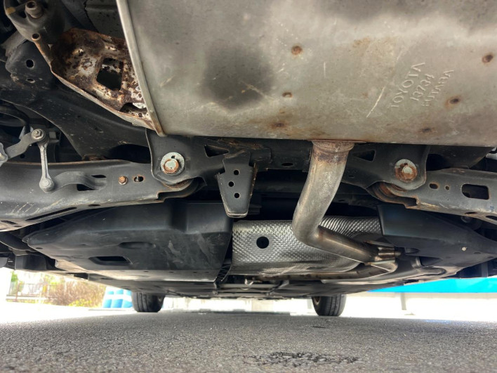 2018 Toyota Prius PHV DLA-ZVW52 (UW-6a13f14ff1140)[17]