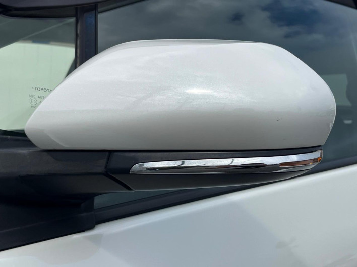 2018 Toyota Prius PHV DLA-ZVW52 (UW-6a13f14ff1140)[14]