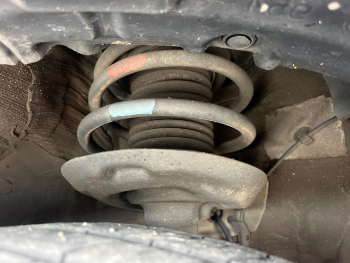 2018 Toyota Prius PHV DLA-ZVW52 (UW-6a13f14ff1140)[9]