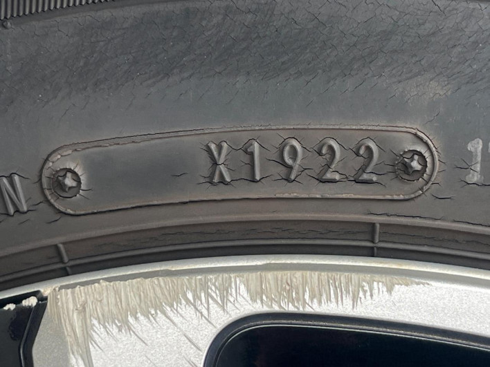 2018 Toyota Prius PHV DLA-ZVW52 (UW-6a13f14ff1140)[7]