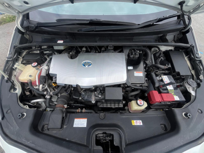2018 Toyota Prius PHV DLA-ZVW52 (UW-6a13f14ff1140)[4]