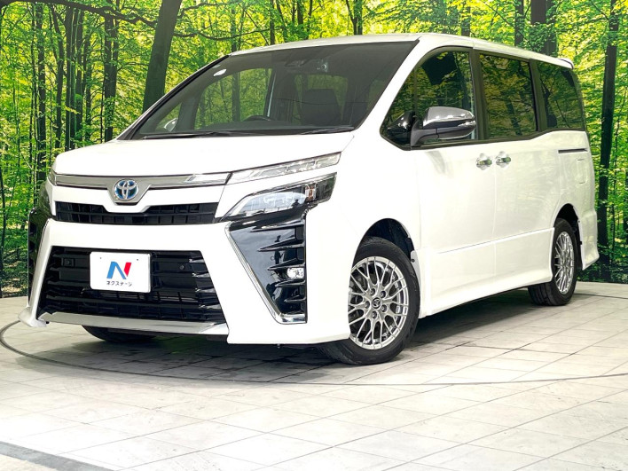2020 Toyota Voxy 6AA-ZWR80W (UW-6a13f1579f9d1)[0]